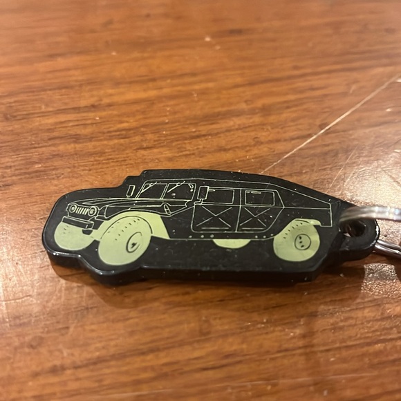 Humvee Hummer Truck SUV rubber keychain key chain FOB AM General Corporation - Picture 2 of 4